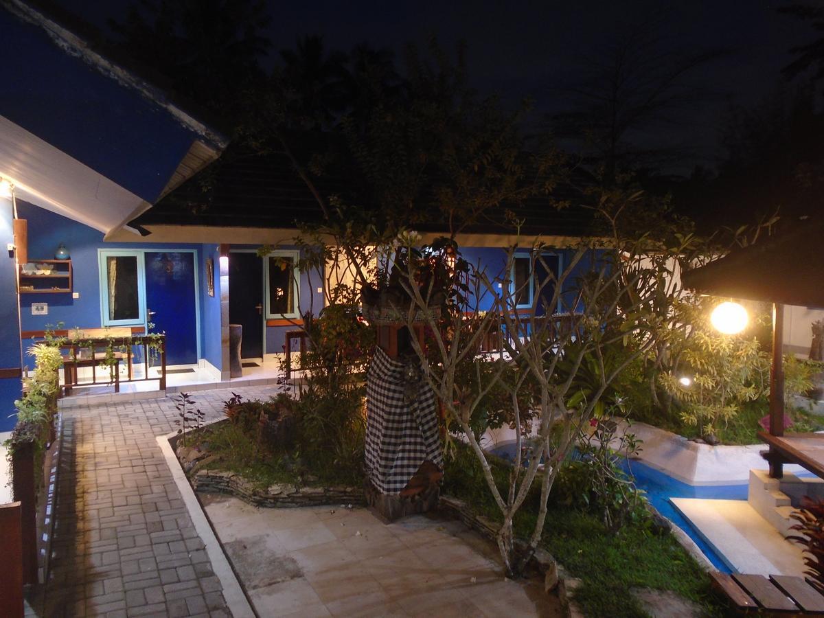 La Casa Homestay Senggigi Exterior photo